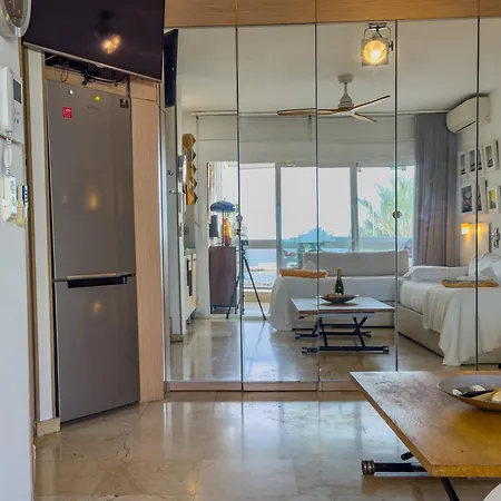 Palm 4b With Sea Views And Private Parking 아파트 마르베야