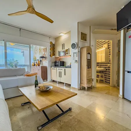 Palm 4b With Sea Views And Private Parking 마르베야