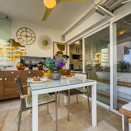 Palm 4b With Sea Views And Private Parking Marbella