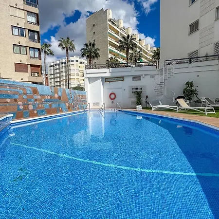 Palm 4b With Sea Views And Private Parking 아파트