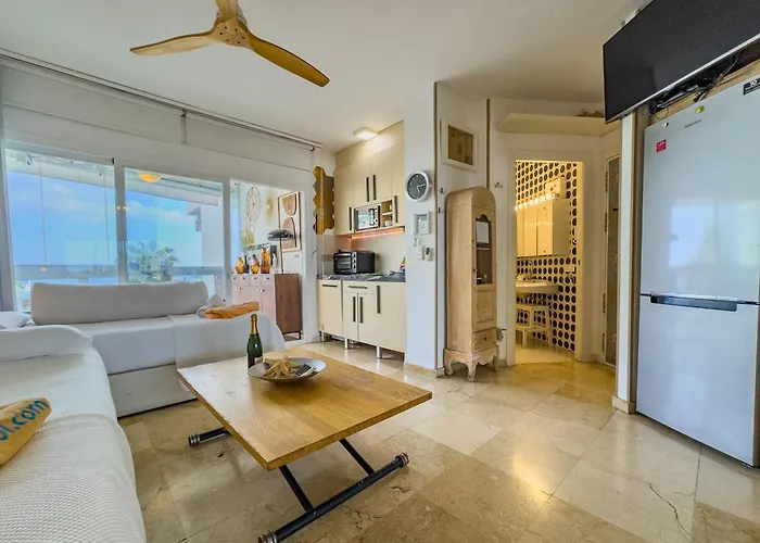 Palm 4b With Sea Views And Private Parking 마르베야
